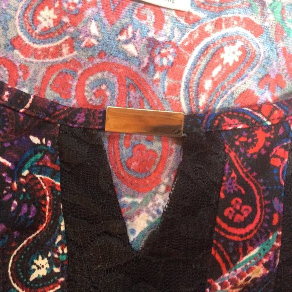 Catherines Paisley & Lace Boho Flowy Patchwork Print Pullover Size 2X; 22/24W - Picture 3 of 5